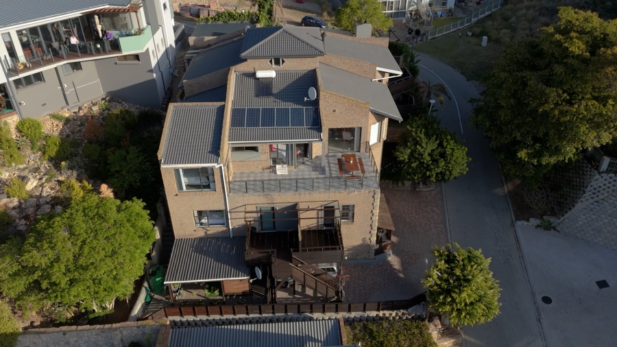 4 Bedroom Property for Sale in Linkside Western Cape